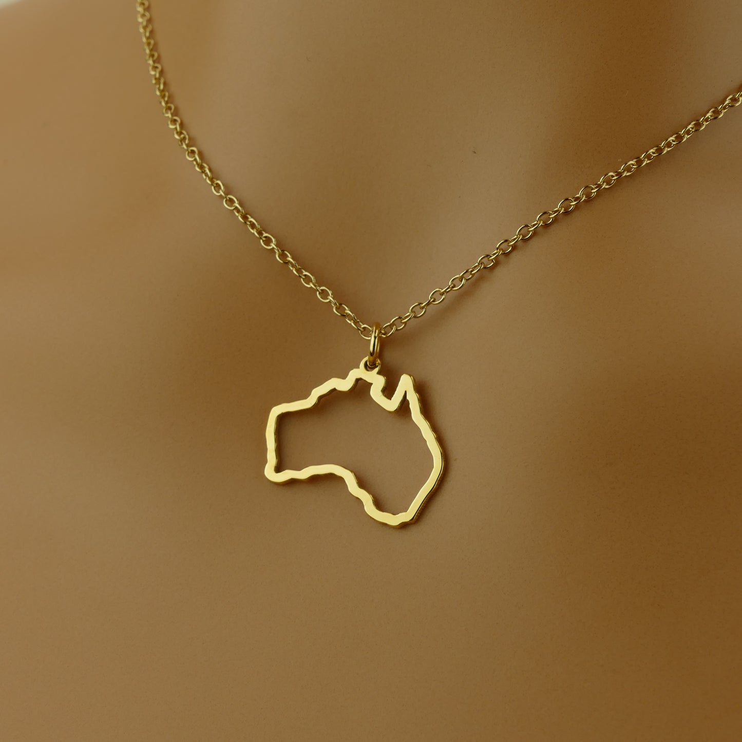18ct Gold Australia Map Pendant Necklace