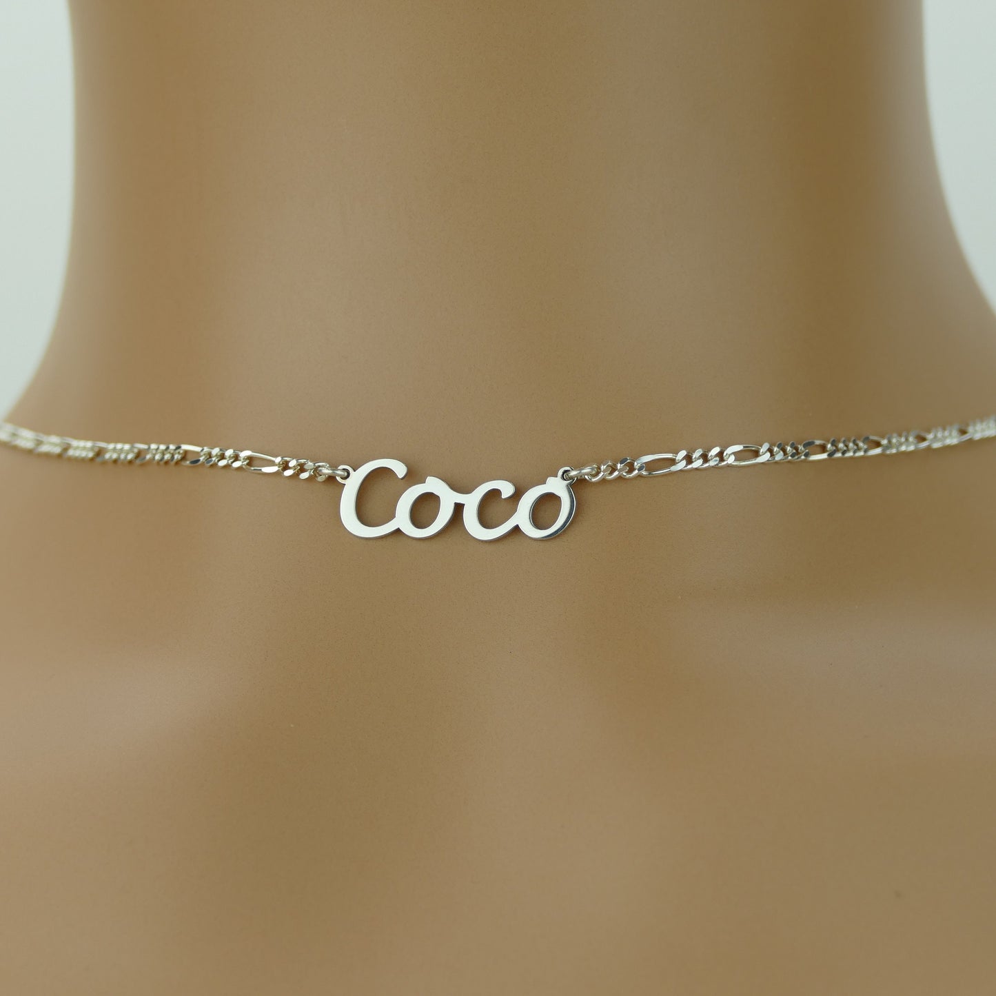 Dainty Nameplate Necklace